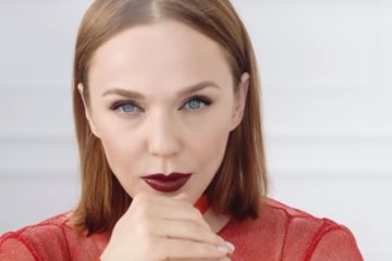 Альбина Джанабаева, фото: скриншот YouTube