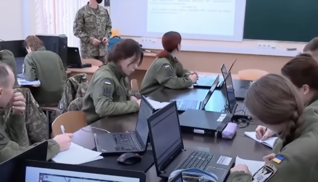 Пакуйте речі: ТЦК вже офіційно взялося за жінок, важлива заява