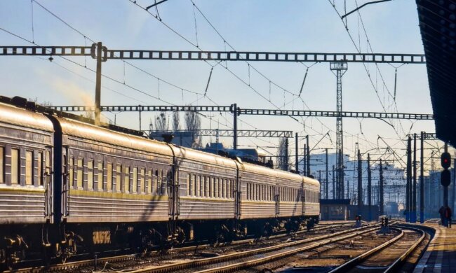 Укрзалізниця, потяг, графік руху. Фото: Стіна