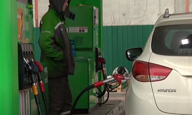 Ціни на бензин і дизель божеволіють