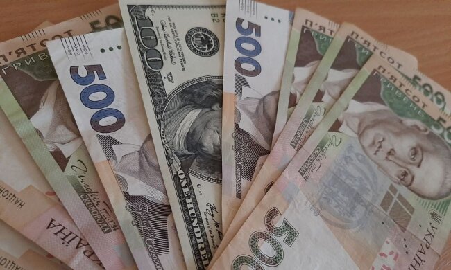 Деньги. Фото: Стена