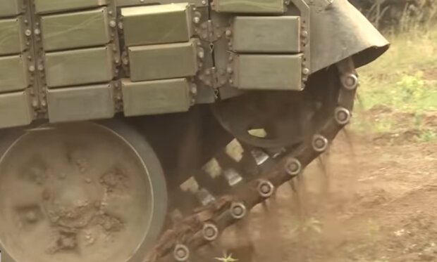 В жилых районах замечены российские танки. Фото: скрин youtube