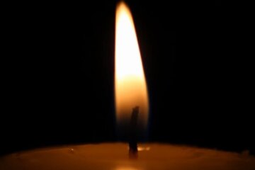 Свеча. Фото: скриншот Youtube-видео