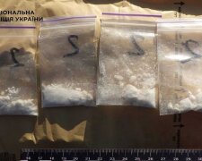 Поліція затримує наркоділка з амфетаміном у Києві