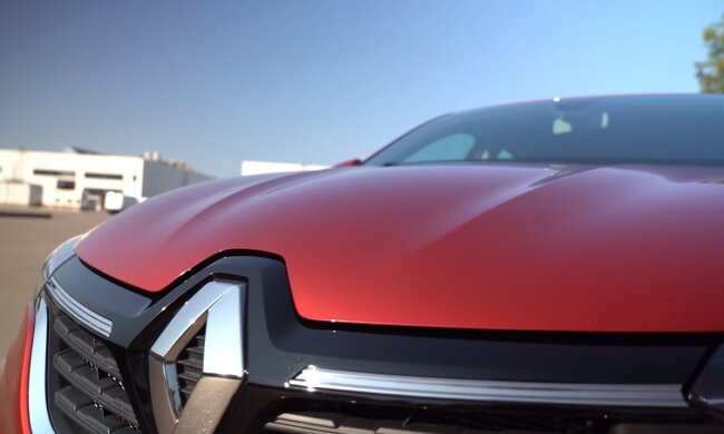 Renault. Фото: Youtube