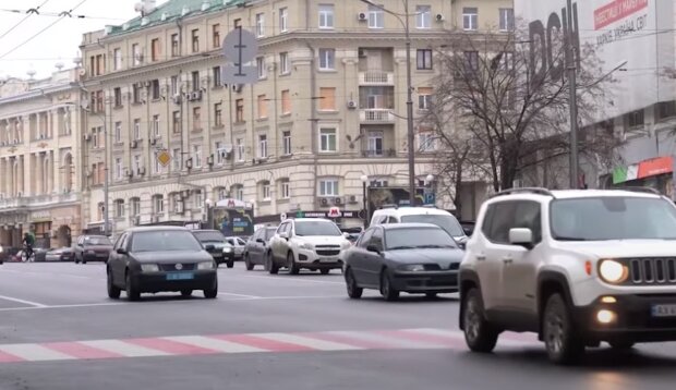 Витрусять гаманець і заберуть права: в Україні посилили покарання за найпопулярніше порушення правил дорожнього руху