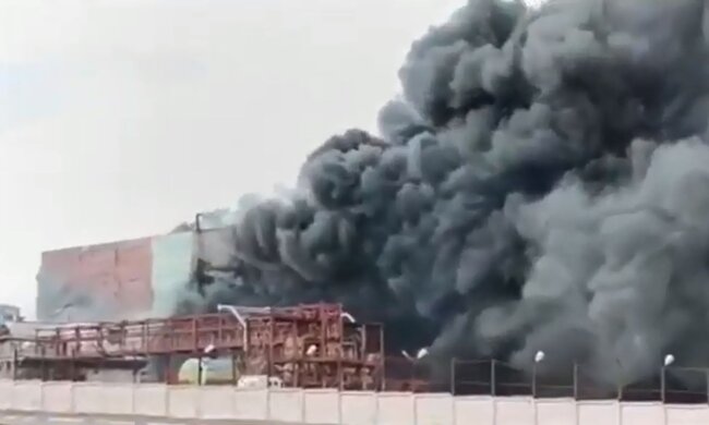 Пожежа на рф. Фото: скріншот YouTube-відео