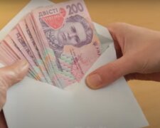 Зарплата в Украине. Фото: скриншот видео