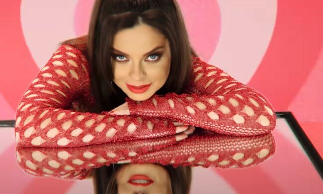 Наташа Королева. Фото: клип "Зять", скрин