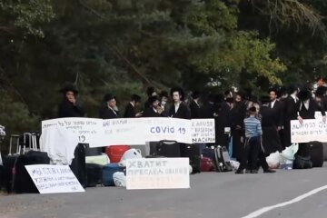Хасиды на границе с Украиной. Фото: скриншот Youtube