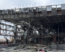 Запізнюються понад 60 поїздів: вщент знищено залізничний вокзал - жахливі наслідки нічної атаки