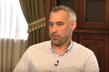 Погорел на вилле во Франции: главному прокурору страны Рябошапке пророчат отставку
