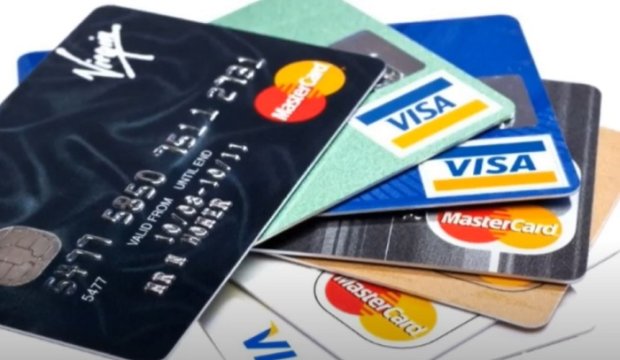 Mastercard и Visa хотят поднять комиссии на операции с картами. Фото: скриншот YouTube