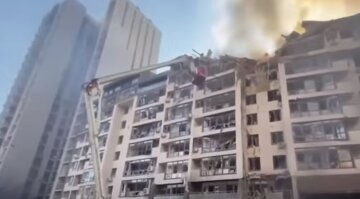Последствия ракетного удара. Фото: скриншот YouTube-видео