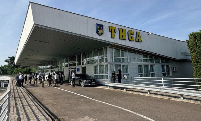 За незаконное пересечение границы с РФ или Беларусью можно попасть за решетку. Фото: Скрин YouTube