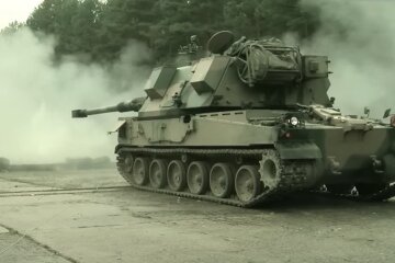 САУ "КРАБ". Фото: YouTube, комод