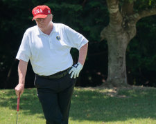 "Вражеские СМИ сошли с ума": Трамп обиделся и закрыл двери своего гольф-клуба для саммита G7