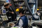Перестали дезинфицировать кафе и магазины: в Киеве наплевали на карантин, Кличко предупредил