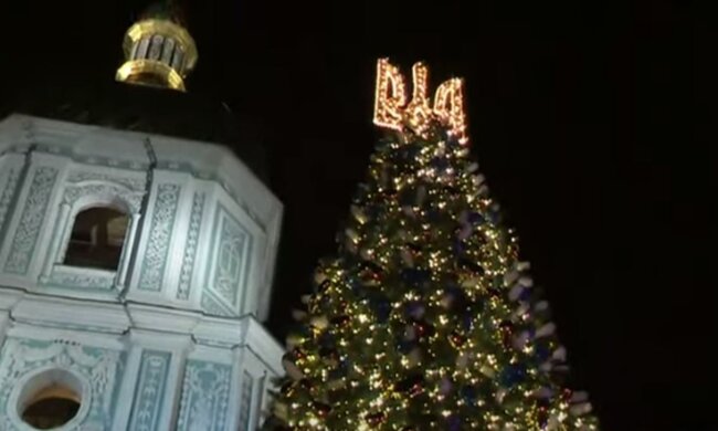 Новорічна ялинка у Києві. Фото: скріншот YouTube-відео