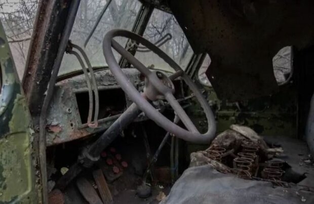 Свалка старых авто. Фото: скриншот autocentre.ua