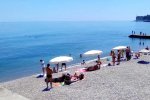 В сеть попало скандальное видео: в Крыму фотографы избили туристов за отказ платить за фото с орлом