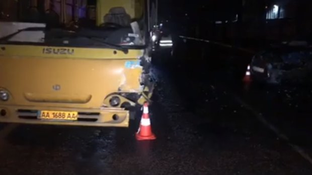 Пьяное ДТП с маршруткой в Киеве, 7 человек пострадали, подробности аварии