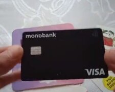 Карта Monobank. Фото: скриншот YouTube-видео