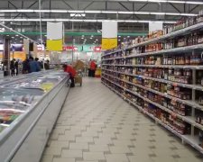 Продукты в супермаркетах. Фото: скриншот YouTube
