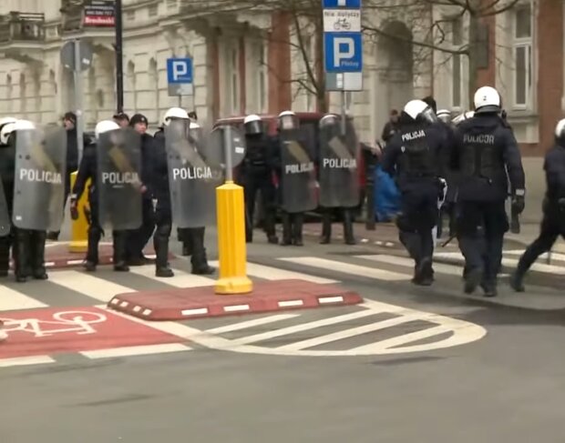 Протесты в Польше. Фото: скриншот YouTube-видео