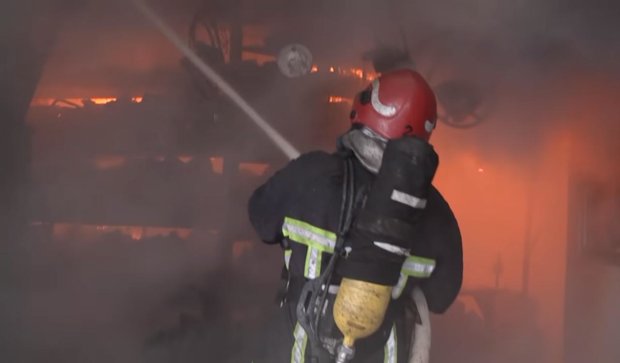 При пожаре в Черновицкой области погибли дети. Фото: скрин пресс-служба ГСЧС