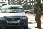 Украинцы застряли на границе. Фото: скрин youtube