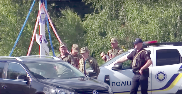 В Украине начали сажать ТЦКашников. Фото: YouTube