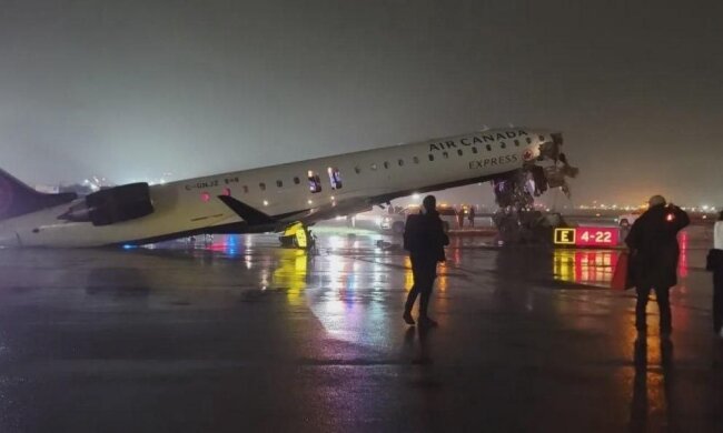 В аэропорту Нью-Йорка произошла масштабная авиакатастрофа – что известно. Фото: Telegram