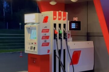 Почему в Украине топливо дороже, чем в Польше: эксперт назвал реальную причину