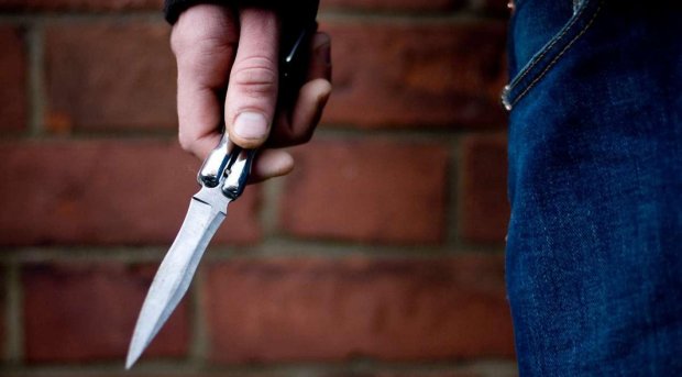 Преступник с ножом, фото: 24 канал