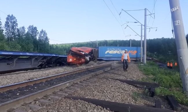 Потяг зійшов з рейок на рф. Фото: скріншот YouTube-відео