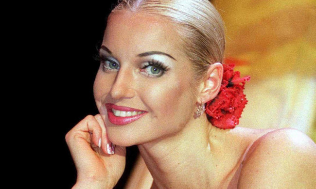 Волочкова рассказала, как повысить настроение: нужно расставить ноги. Видео