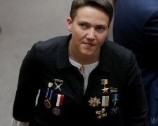 Почти Брежнев: Надя Савченко обвешалась орденами и пришла к Зеленскому