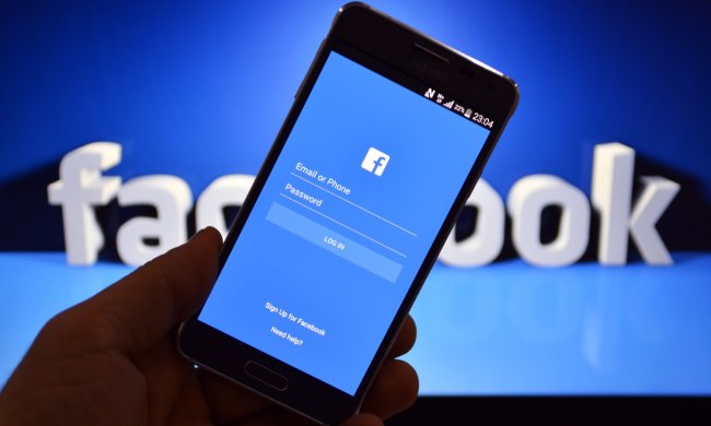 Глобальный сбой Facebook встревожил весь мир. Что произошло