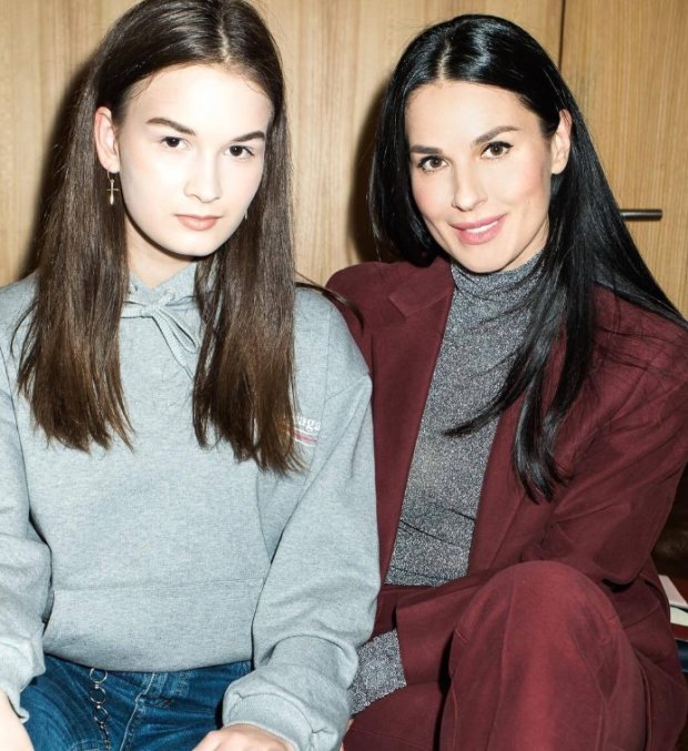 Маша Ефросинина с дочерью. Фото: скриншот Instagram