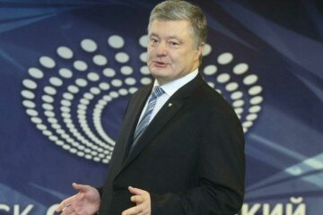 Дебаты на Олимпийском: Порошенко победил, сам у себя — сольное выступление для проплаченной масовки