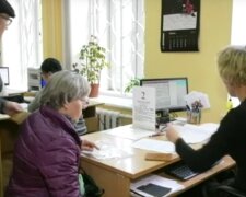 Пенсионерам дали 10 дней: нужно обратиться в Пенсионный фонд