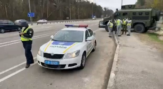 Блокпост на въезде в Киев. Фото: скрин youtube