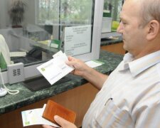 З 1 жовтня багатьом скасують пенсії та переведуть на соцдопомогу - який буде розмір