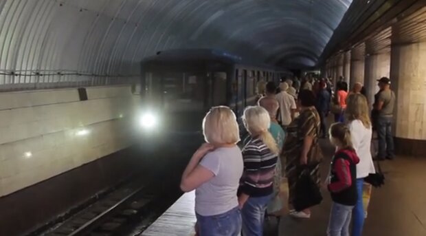 Метро в Києві. Фото: скріншот YouTube-відео