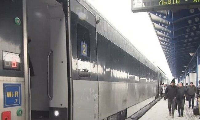 Укрзализныця. Фото: скриншот YouTube
