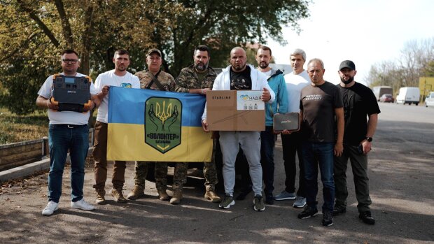 Фонд «Надежда», Валерий Дубиль, Вита Присяжнюк и Николай Томенко доставили на восток РЭБы, средства питания и связи