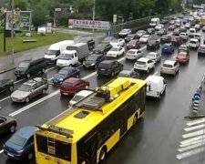 Будьте осторожнее на дорогах: в Киеве перекроют несколько улиц, подробности