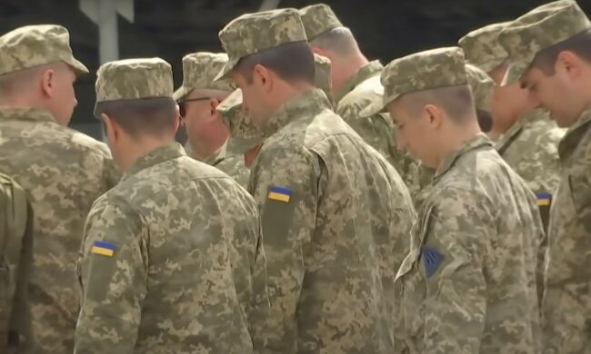 Служба в рядах ВСУ. Фото: скриншот YouTube-видео