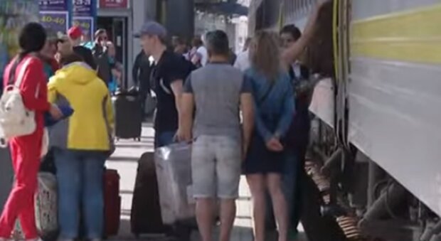Безопасность пассажиров в поездах. Фото: скриншот YouTube